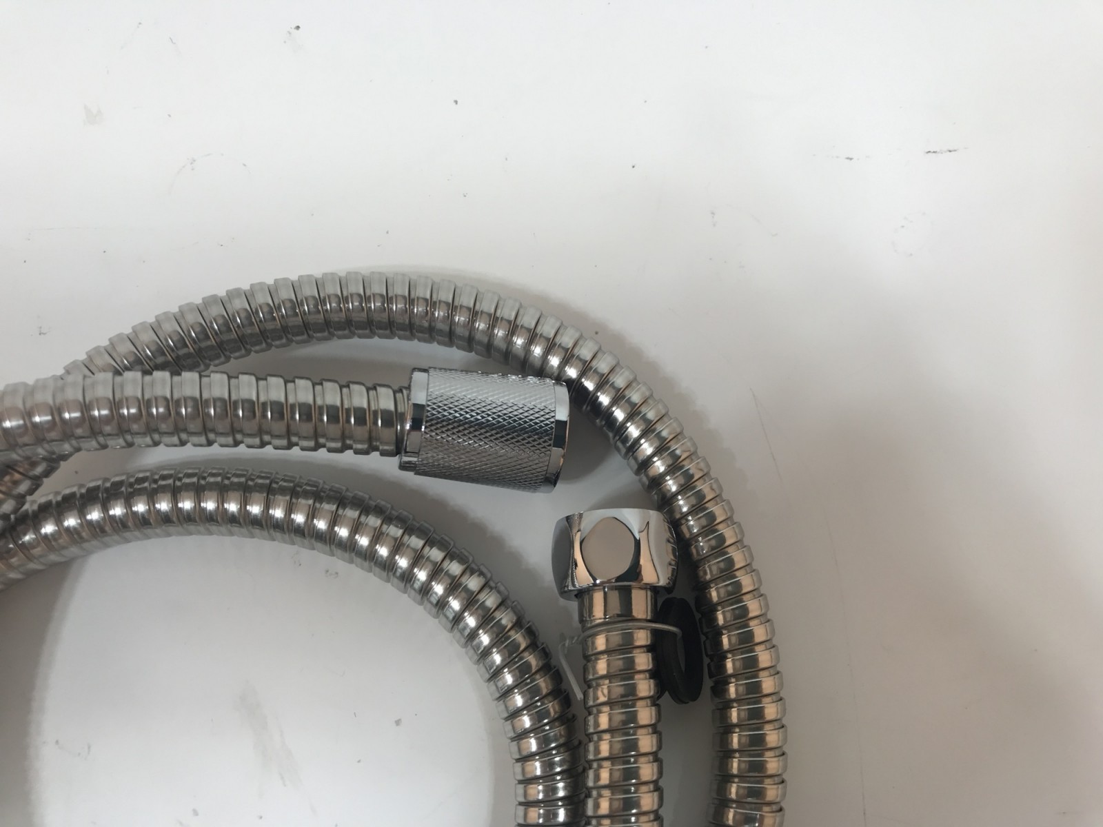 Wavraging High-Pressure Detachable Showerheads and Components thereof with Hose, delivering an exceptional shower experience